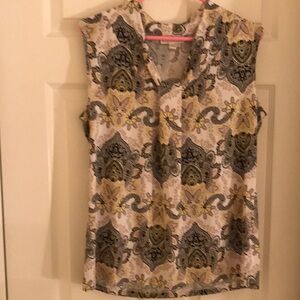 Dana Buchman size large   Elegant Patterned Sleeveless Top